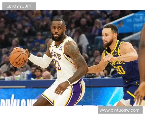 勇士与爵士精彩对决全场回放回顾分析与精彩瞬间集锦 勇士与爵士精彩对决全场回放回顾分析与精彩瞬间集锦