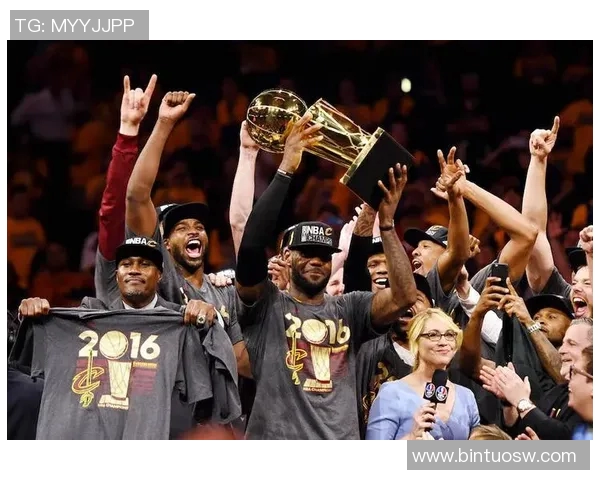 勇士与骑士巅峰对决直播精彩瞬间全程回顾与分析 勇士与骑士巅峰对决直播精彩瞬间全程回顾与分析